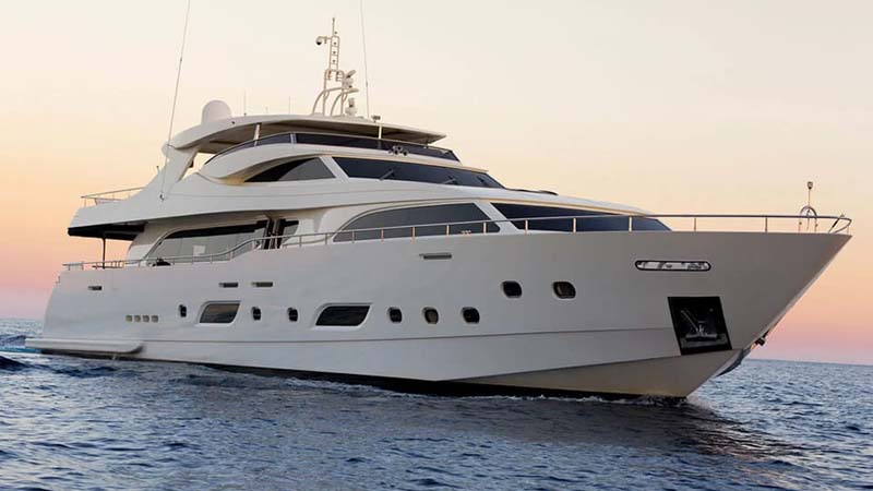 Hybrid Yacht