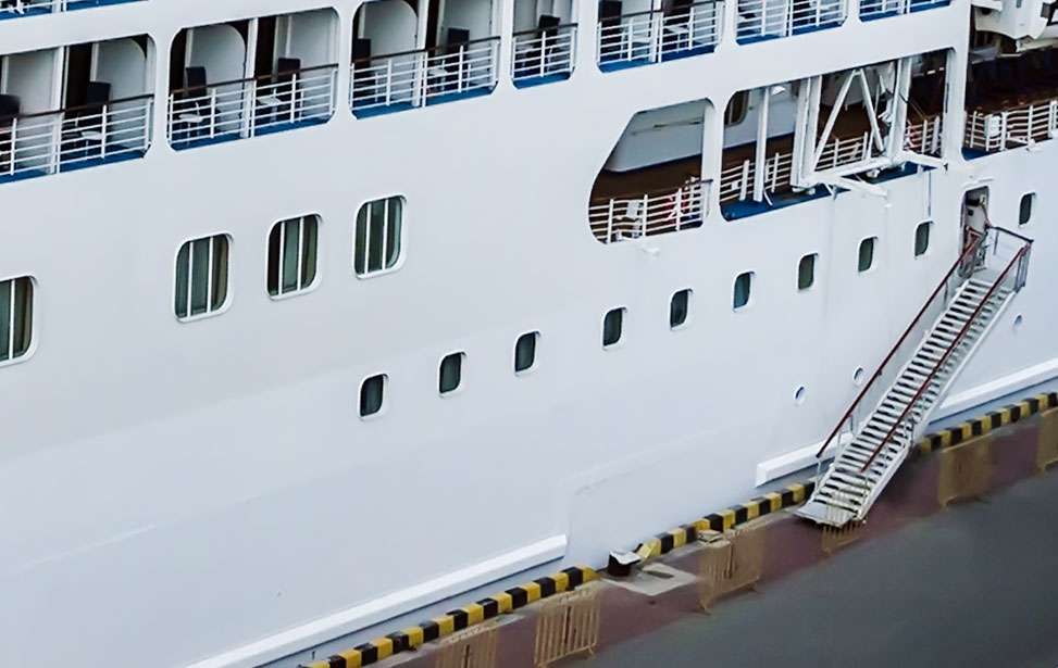 Cruise Ship Ladder System